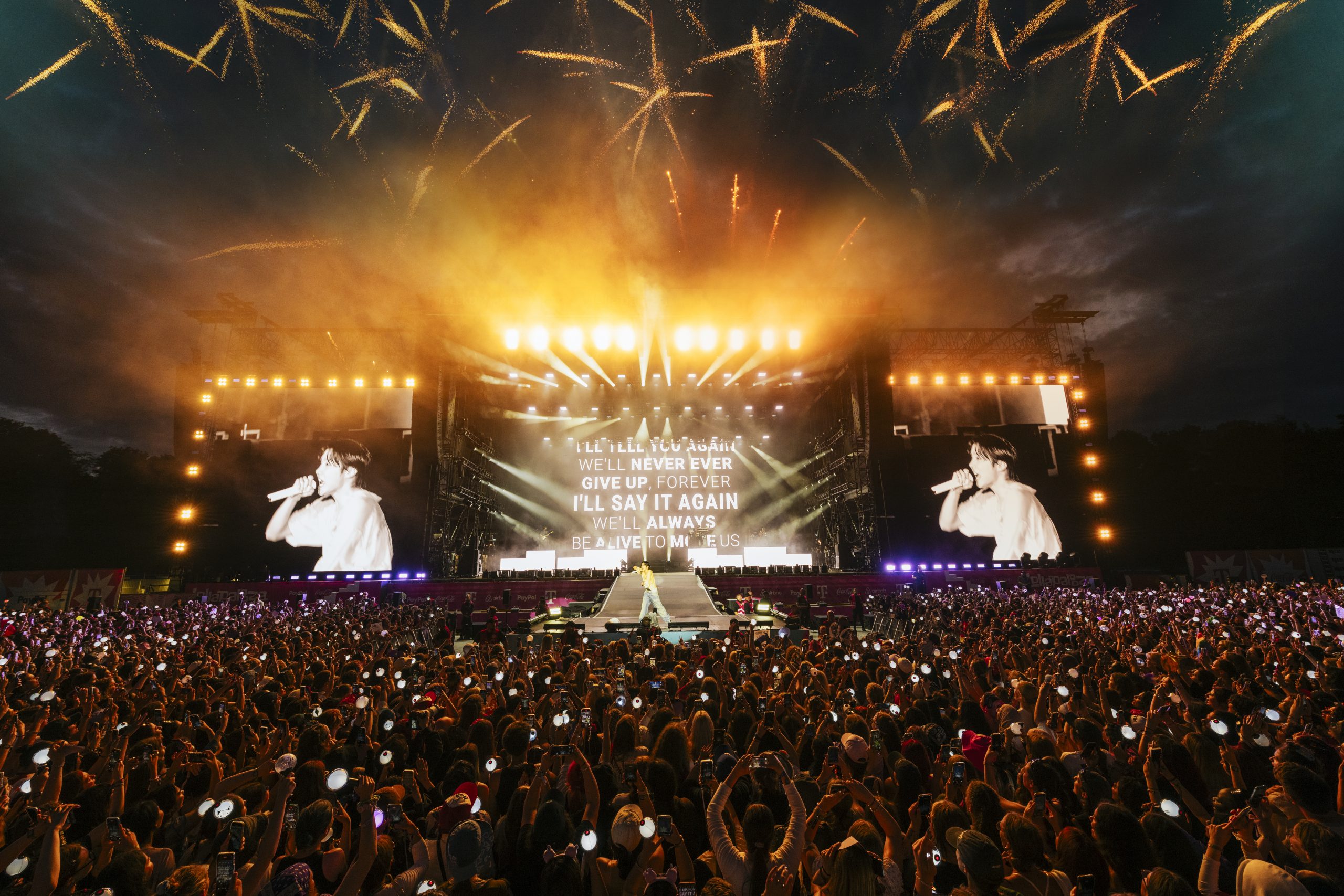 J-HOPE - Telekom Main Stage | Julius Hatt for Lollapalooza Berlin